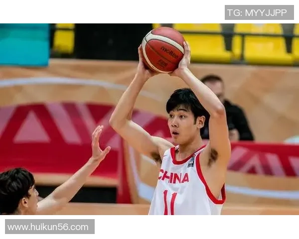 深圳篮球队配合变革引发热议新战术助力球队崛起与发展 深圳篮球队配合变革引发热议新战术助力球队崛起与发展