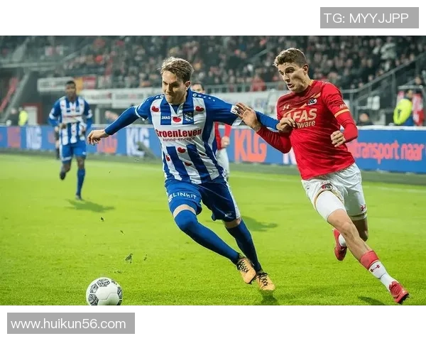 进攻如潮的足球巨星们如何在赛场上撕裂防线创造奇迹