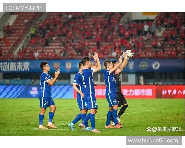 全国锦标赛积分榜：武汉足球队以72分领跑